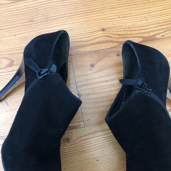 Cole Haan Air 9B Black Suede Talia Ankle Booties - Picture 4 of 11